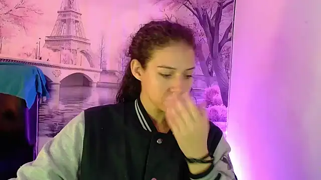 daniela rivasth online show from March 14, 2025, 4:21 am