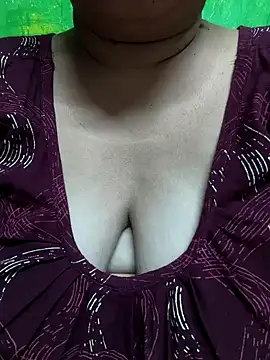 Snapshot of Rinki_Guptaa chatting on February 3, 2025, 10:47 am Rinki Guptaa online show from February 3, 2025, 10:47 am