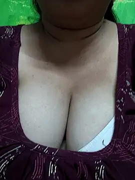 Snapshot of Rinki_Guptaa chatting on February 14, 2025, 6:19 pm Rinki Guptaa online show from February 14, 2025, 6:19 pm