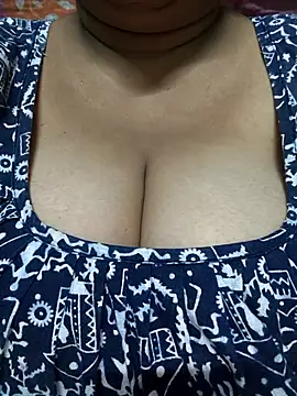 Snapshot of Rinki_Guptaa chatting on September 18, 2025, 6:43 pm Rinki Guptaa online show from September 18, 2025, 6:43 pm