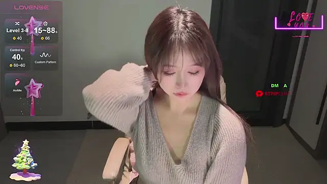 Snapshot of -Yokyo chatting on March 5, 2025, 9:26 pm -Yokyo online show from March 5, 2025, 9:26 pm