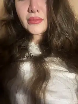 Elinatiranda online show from March 12, 2026, 12:17 am