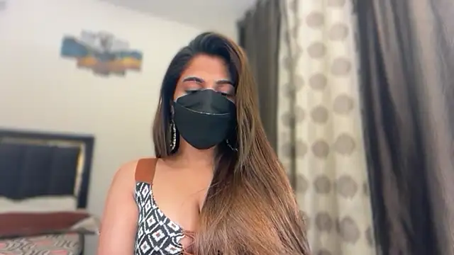 Hotty-Sana online show from April 30, 2026, 5:08 pm