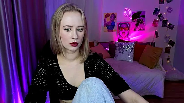 SashaBrooks online show from October 4, 2025, 6:06 pm