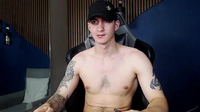 JacksonOlsenn online show from December 22, 2024, 6:26 pm