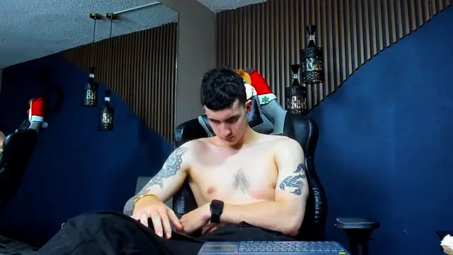 JacksonOlsenn online show from January 6, 2025, 6:20 pm