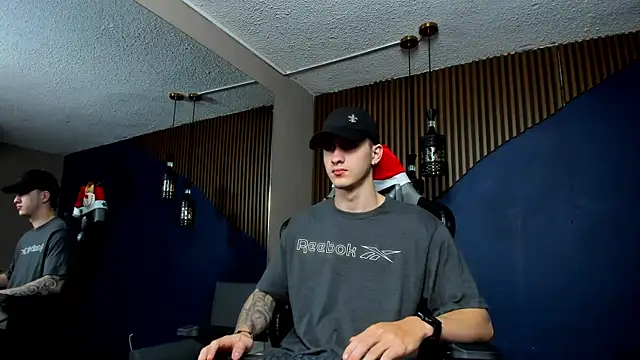 JacksonOlsenn online show from January 8, 2025, 2:14 pm