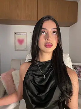 maddy bronw  online show from May 16, 2026, 11:57 pm