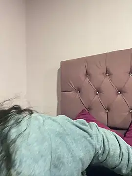 Snapshot of NINA_18_YEARS chatting on September 30, 2025, 11:43 pm NINA 18 YEARS online show from September 30, 2025, 11:43 pm