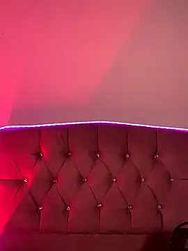 Snapshot of NINA_18_YEARS chatting on October 6, 2025, 10:51 pm NINA 18 YEARS online show from October 6, 2025, 10:51 pm