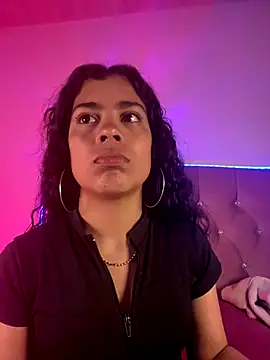 Snapshot of NINA_18_YEARS chatting on October 11, 2025, 9:24 pm NINA 18 YEARS online show from October 11, 2025, 9:24 pm