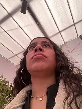 Snapshot of NINA_18_YEARS chatting on October 22, 2025, 6:51 pm NINA 18 YEARS online show from October 22, 2025, 6:51 pm