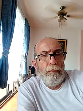 peterjohnsuarmanero online show from April 26, 2026, 3:32 pm