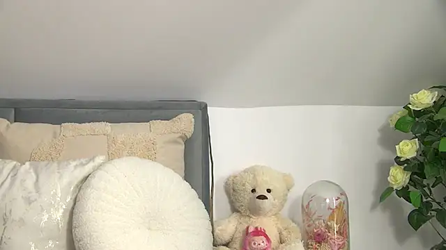 AngeliqueSkye online show from October 23, 2025, 7:40 am