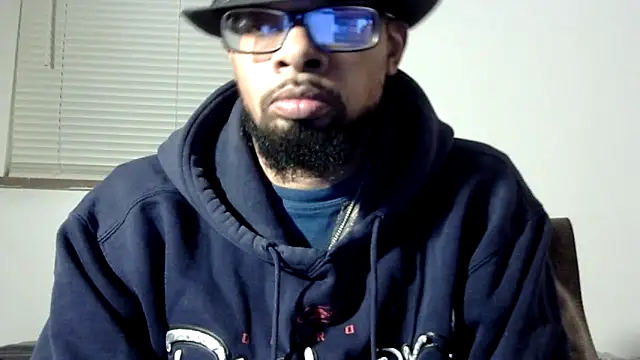 Snapshot of WhiskeyWood_DuhGOD chatting on November 17, 2025, 2:28 am WhiskeyWood DuhGOD online show from November 17, 2025, 2:28 am