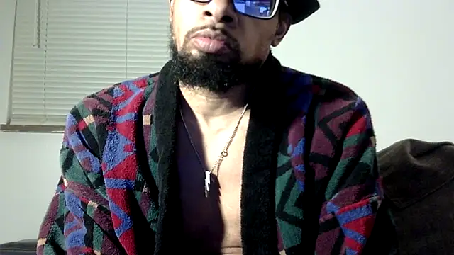 Snapshot of WhiskeyWood_DuhGOD chatting on November 25, 2025, 2:11 am WhiskeyWood DuhGOD online show from November 25, 2025, 2:11 am