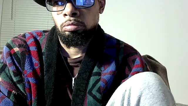 Snapshot of WhiskeyWood_DuhGOD chatting on December 14, 2025, 2:17 am WhiskeyWood DuhGOD online show from December 14, 2025, 2:17 am