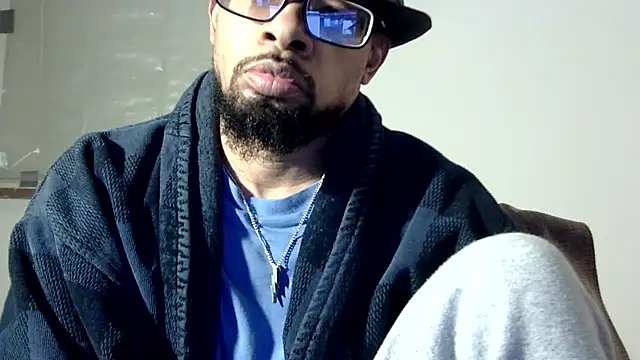 Snapshot of WhiskeyWood_DuhGOD chatting on January 16, 2026, 1:53 am WhiskeyWood DuhGOD online show from January 16, 2026, 1:53 am