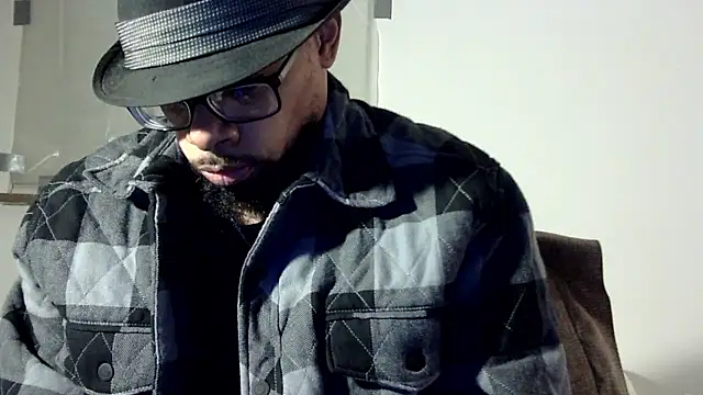 Snapshot of WhiskeyWood_DuhGOD chatting on January 19, 2026, 2:15 am WhiskeyWood DuhGOD online show from January 19, 2026, 2:15 am