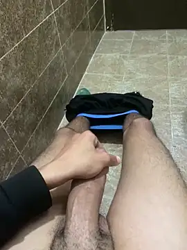 Snapshot of alex-riadh chatting on February 6, 2025, 9:17 pm alex-riadh online show from February 6, 2025, 9:17 pm