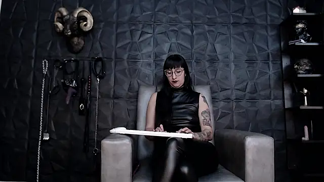 Agata Darkness online show from December 4, 2024, 3:54 pm