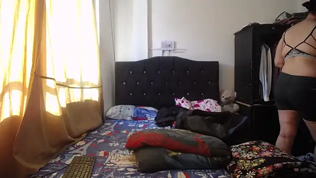 merryymaturee  online show from September 22, 2025, 1:02 pm