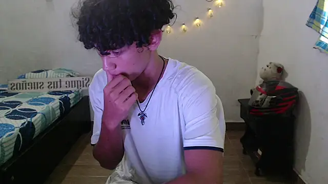 Snapshot of jake_willianss chatting on December 16, 2024, 8:05 pm jake willianss online show from December 16, 2024, 8:05 pm