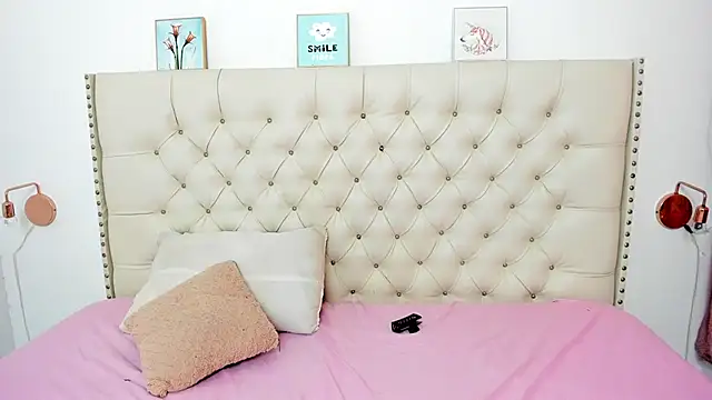 Snapshot of Kim_Eli chatting on February 12, 2025, 7:56 pm Kim Eli online show from February 12, 2025, 7:56 pm