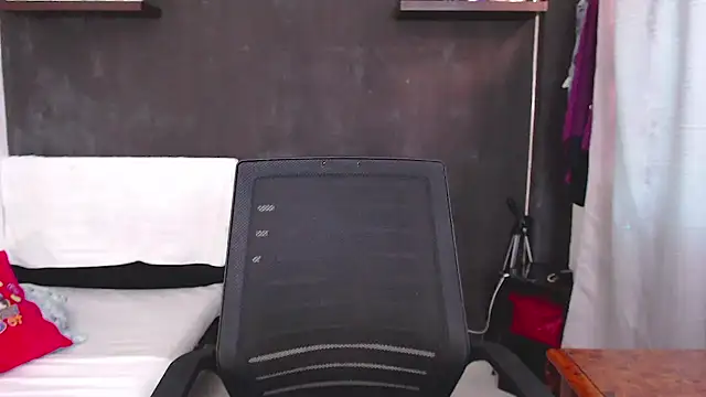 SusanLeroy online show from July 28, 2026, 10:31 pm
