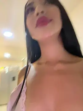 SOPHIACANDY19  online show from May 1, 2026, 12:37 am