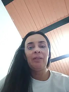 Samantha Sullivan  online show from June 19, 2026, 3:33 am