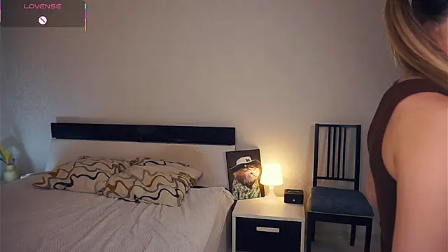 CathrynGeer online show from October 24, 2025, 7:21 pm