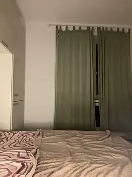 Snapshot of alexaandreea99 chatting on December 7, 2024, 1:25 am alexaandreea99 online show from December 7, 2024, 1:25 am