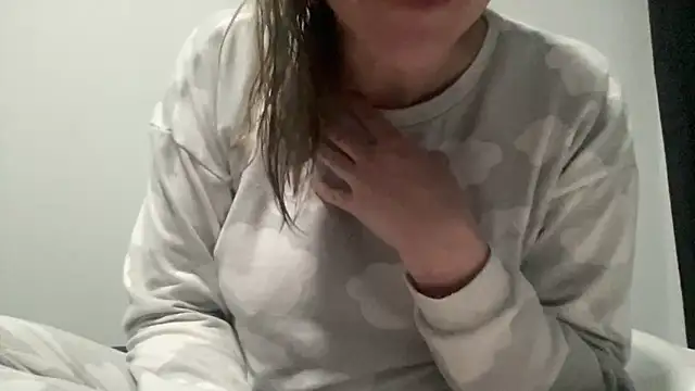 Snapshot of Akasha_007 chatting on February 5, 2025, 1:04 am Akasha 007 online show from February 5, 2025, 1:04 am