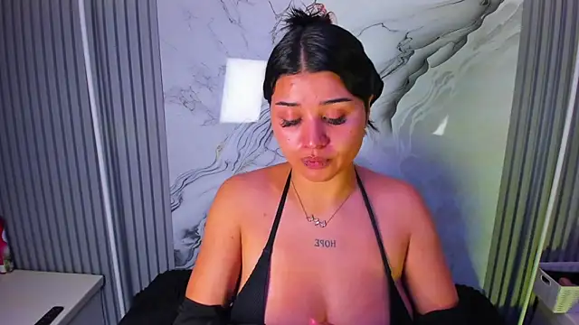 venusowen  online show from July 1, 2026, 2:29 pm