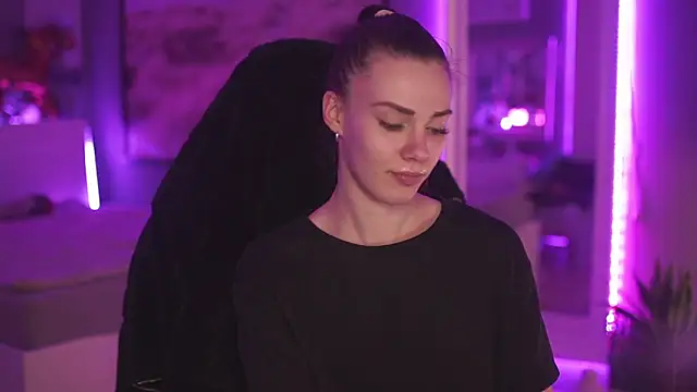 StephanieNeeson online show from December 30, 2024, 10:34 pm