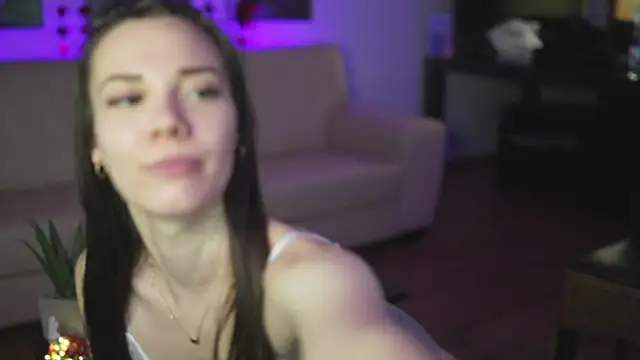 StephanieNeeson online show from February 25, 2025, 2:03 am
