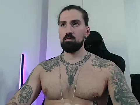 MateoHunk online show from November 7, 2025, 11:43 am