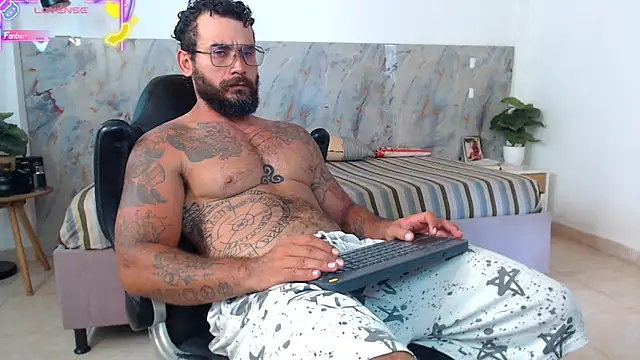 Snapshot of hanz_col chatting on March 30, 2026, 5:03 pm hanz col online show from March 30, 2026, 5:03 pm
