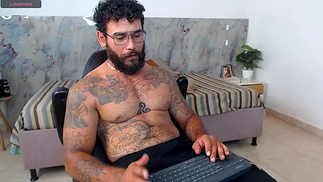 Snapshot of hanz_col chatting on April 10, 2026, 3:34 am hanz col online show from April 10, 2026, 3:34 am