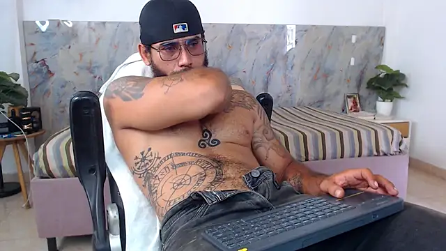 Snapshot of hanz_col chatting on April 17, 2026, 2:53 pm hanz col online show from April 17, 2026, 2:53 pm