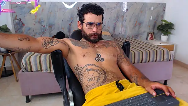 Snapshot of hanz_col chatting on April 24, 2026, 3:58 pm hanz col online show from April 24, 2026, 3:58 pm
