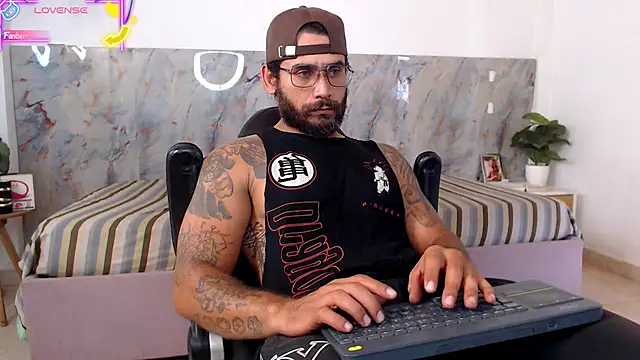 Snapshot of hanz_col chatting on May 4, 2026, 4:47 pm hanz col online show from May 4, 2026, 4:47 pm