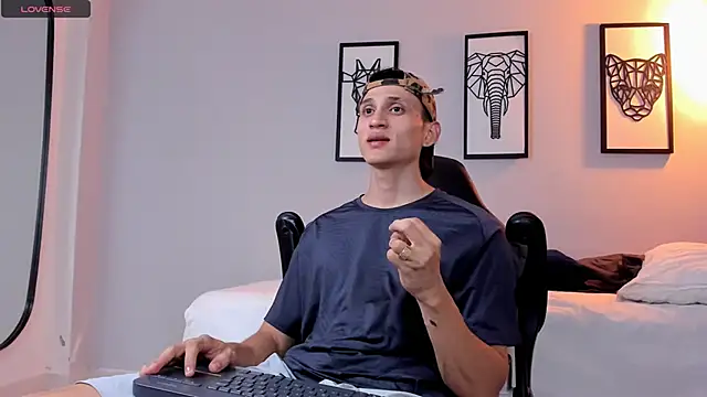connor twink online show from December 11, 2024, 9:34 pm