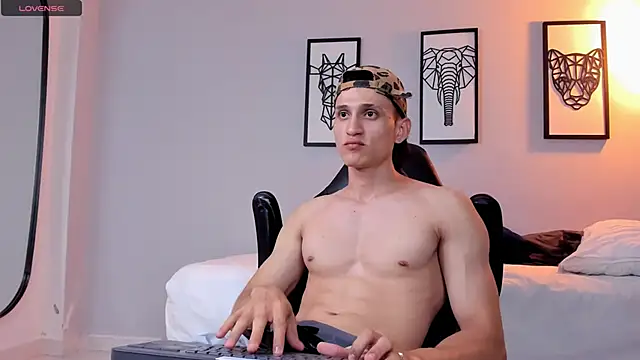 connor twink online show from December 12, 2024, 12:38 am