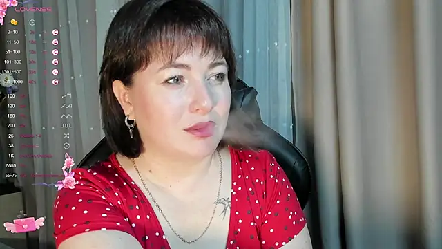 Victoria Di online show from September 18, 2025, 1:13 pm