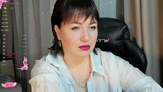 Victoria Di online show from September 24, 2025, 2:53 pm