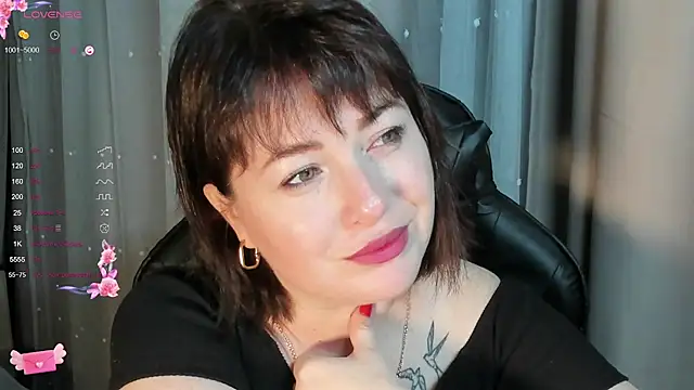 Victoria Di online show from September 26, 2025, 2:10 pm