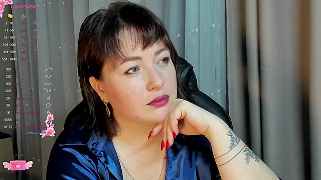 Victoria Di online show from October 5, 2025, 12:14 pm