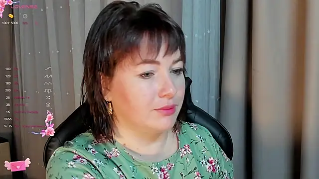 Victoria Di online show from October 13, 2025, 2:50 pm